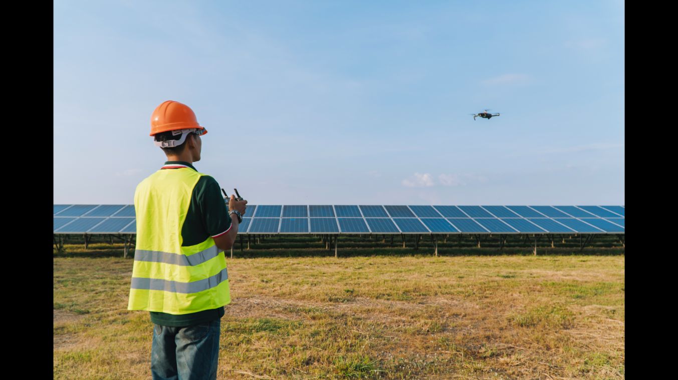Drone solar panel inspection services